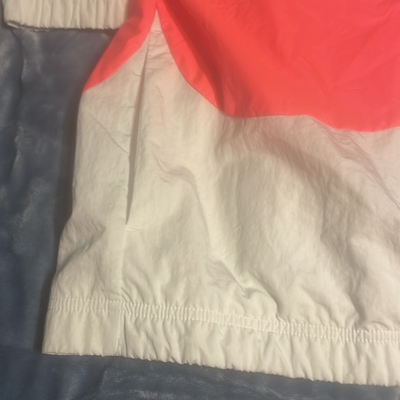 Mens neon pink and white wind breaker - Picture 5 of 6